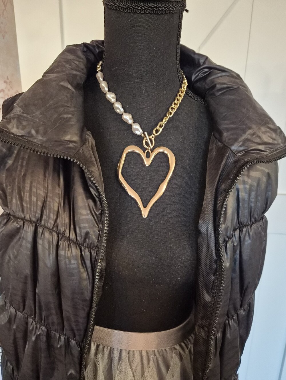 Betsey Johnson Black Quilted Puffer Vest- Size Small - Picture 9 of 12